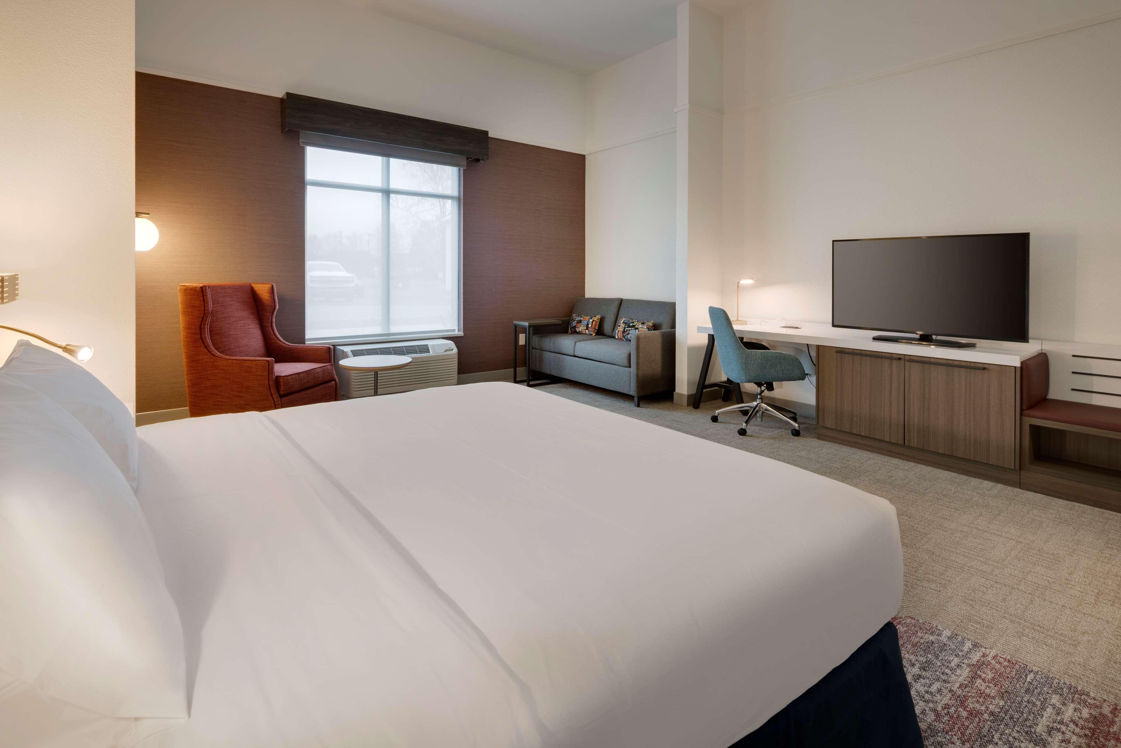 Hilton Garden Inn Haymarket Buitenkant foto