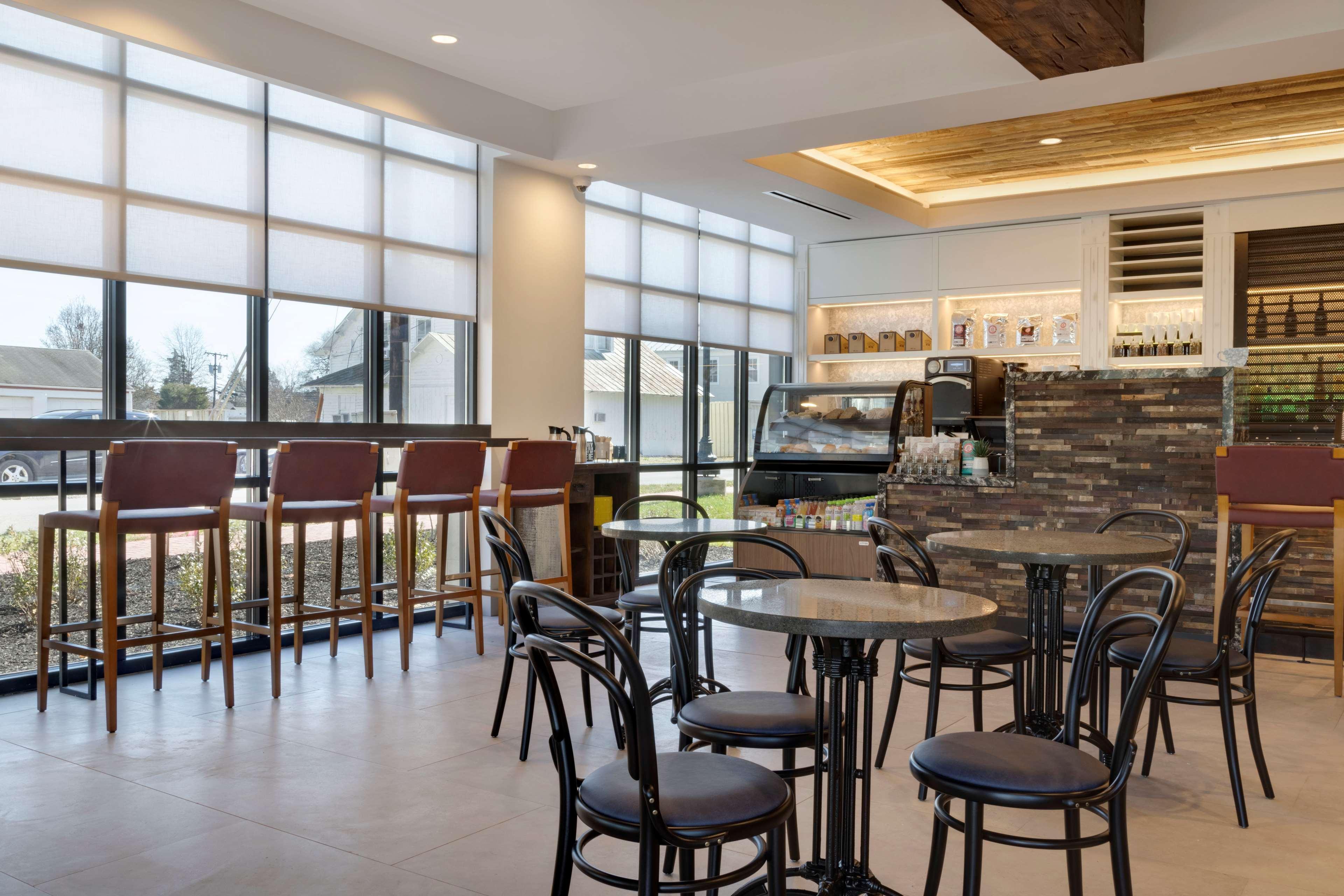 Hilton Garden Inn Haymarket Buitenkant foto