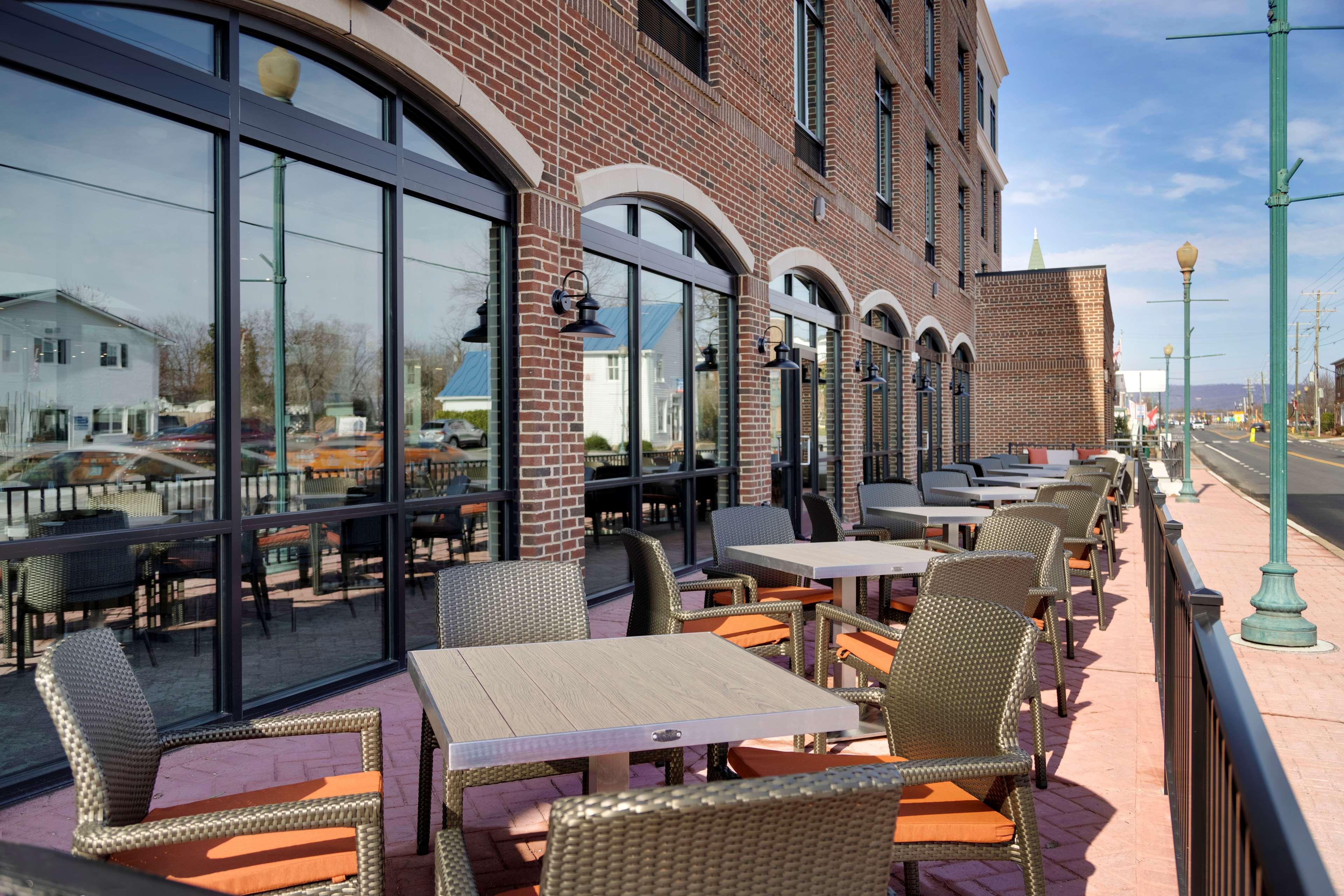 Hilton Garden Inn Haymarket Buitenkant foto