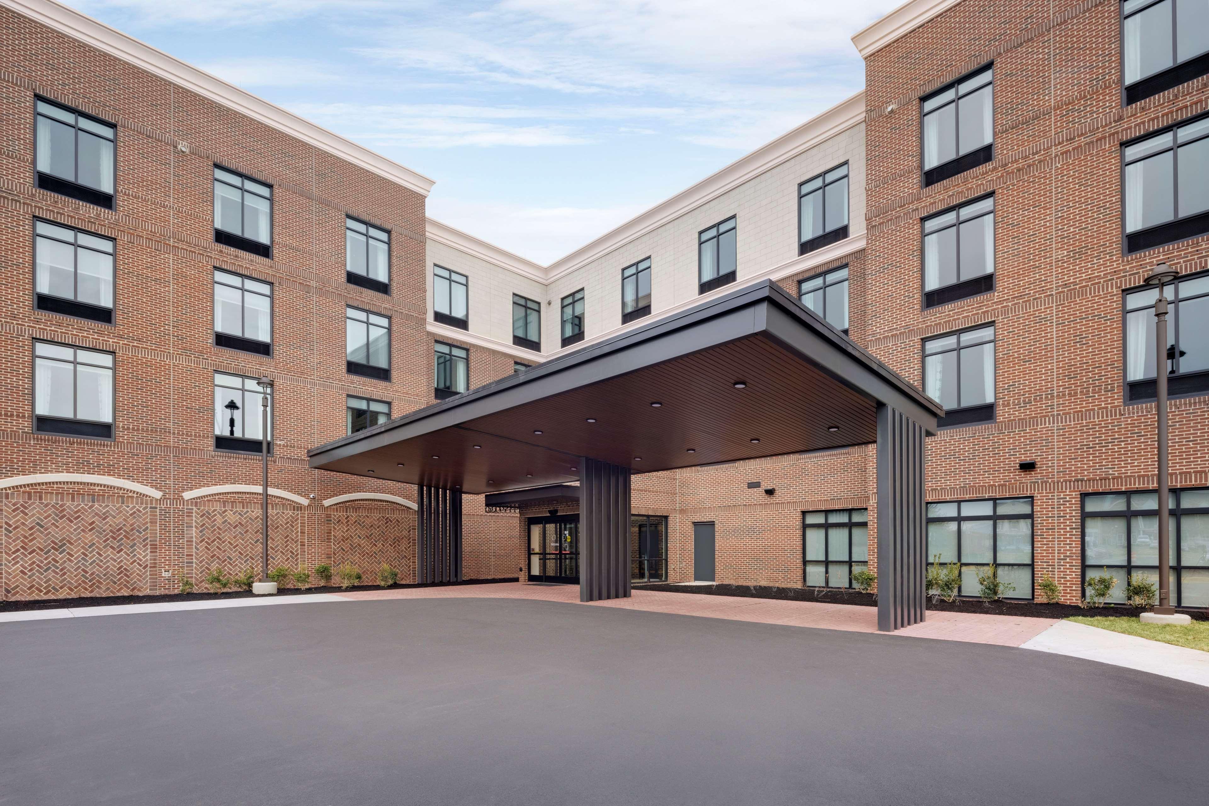 Hilton Garden Inn Haymarket Buitenkant foto
