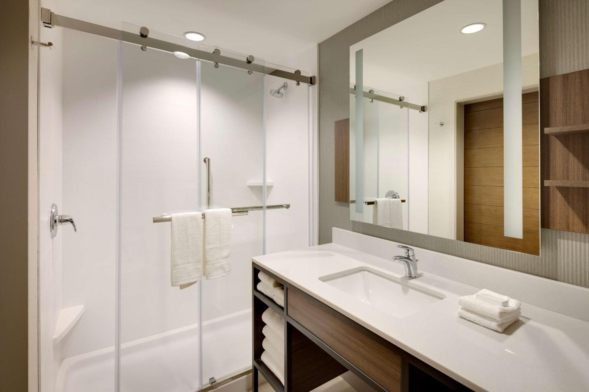 Hilton Garden Inn Haymarket Buitenkant foto