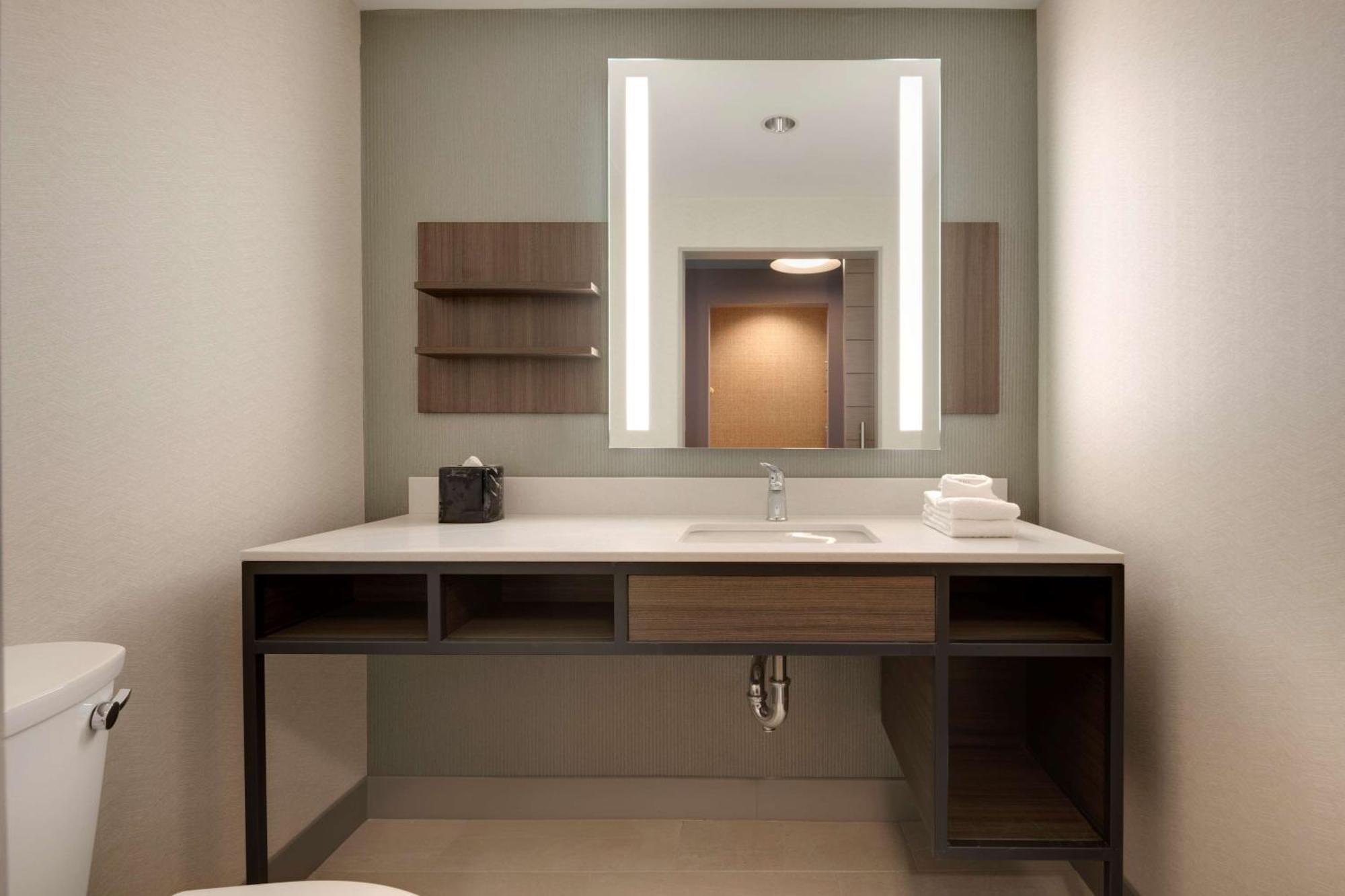 Hilton Garden Inn Haymarket Buitenkant foto