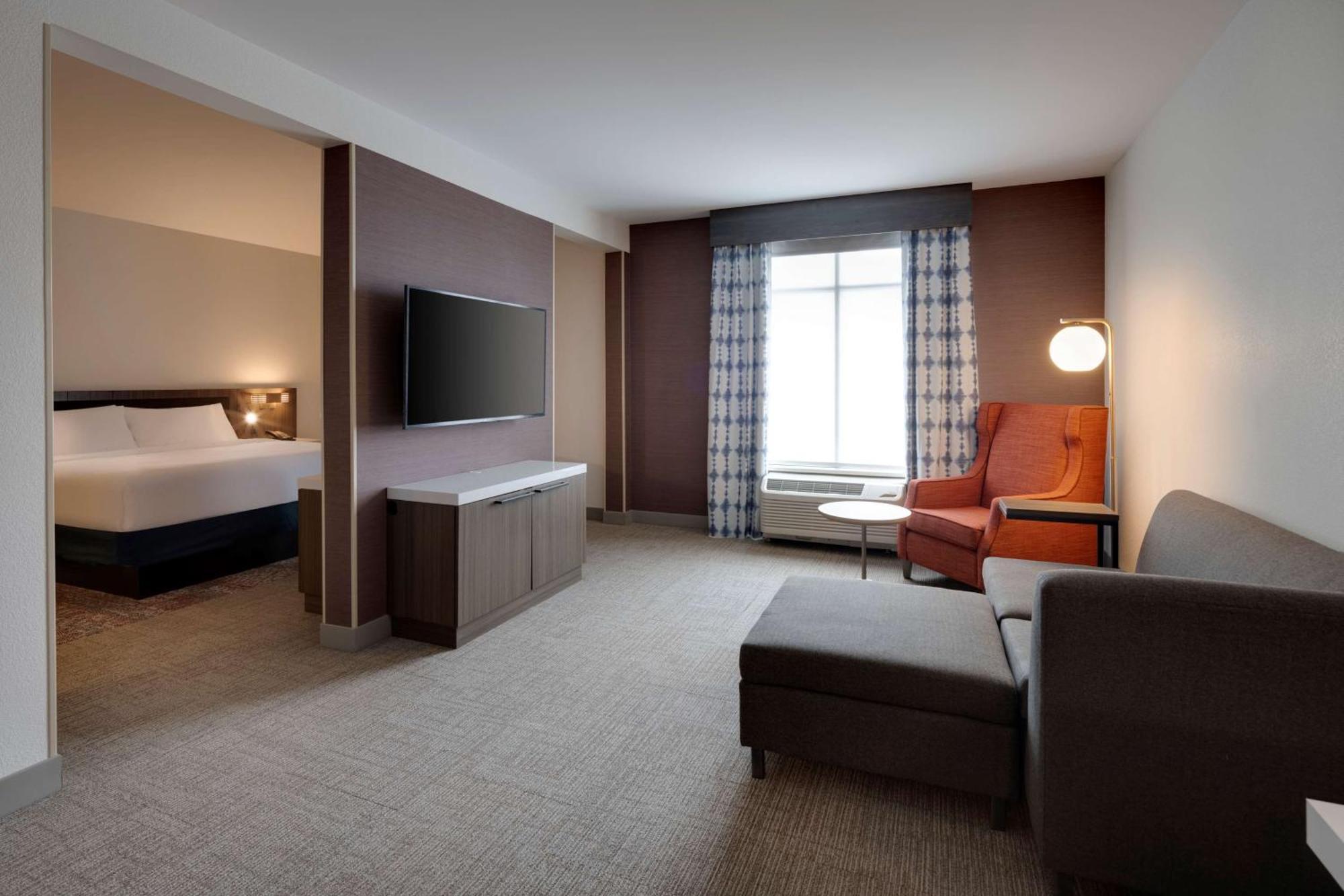 Hilton Garden Inn Haymarket Buitenkant foto